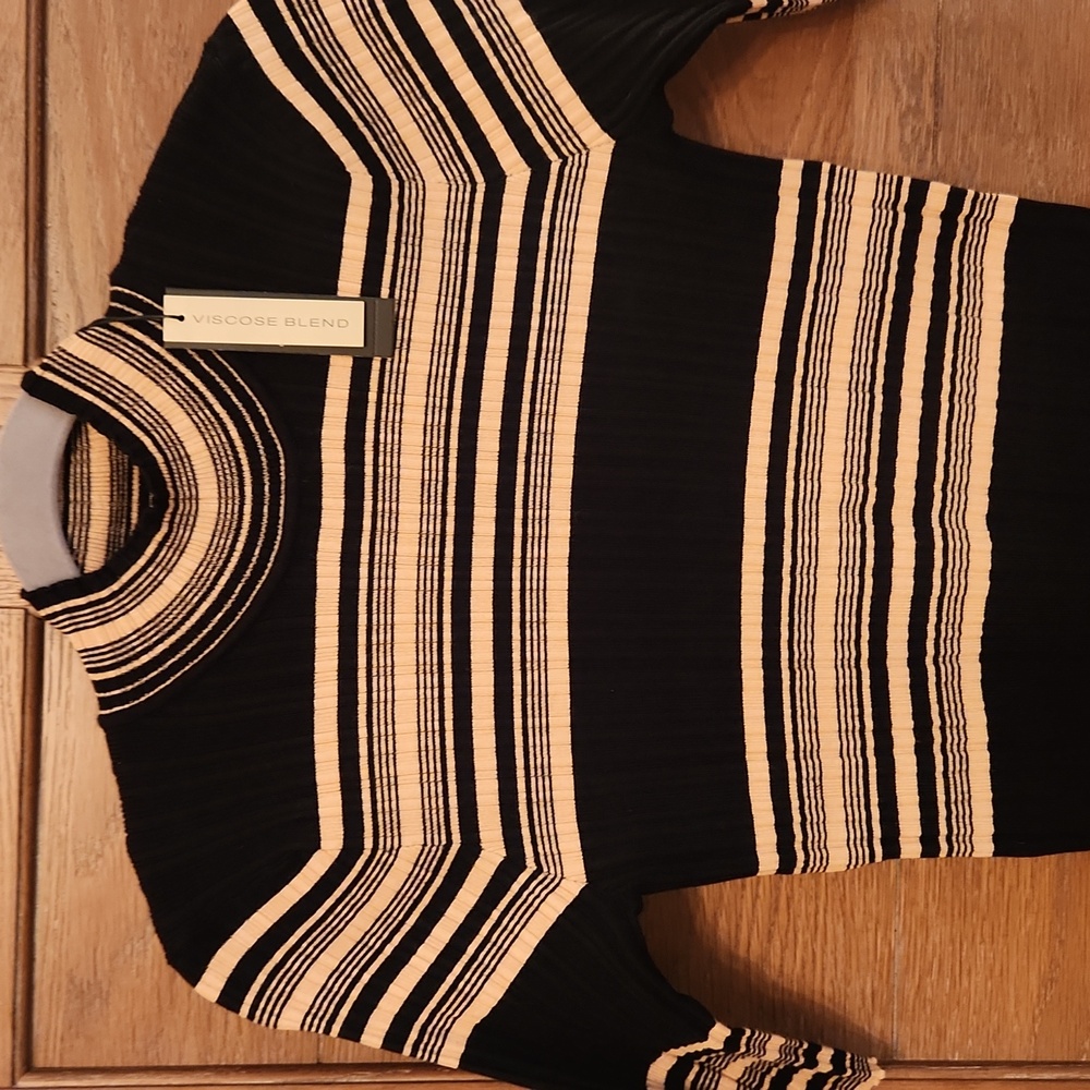 Lightweight Ribbed Sweater Size L - Picture 2 of 11